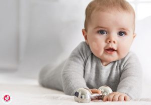 बच्चे के चेहरे से सफेद दाग-धब्बे कैसे हटाएँ